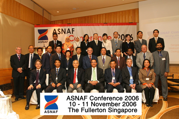 Delegates with Guest-of-Honour Mr S Iswaran