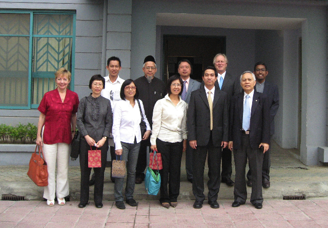ASNAF members visiting ASNAF Hanoi office building